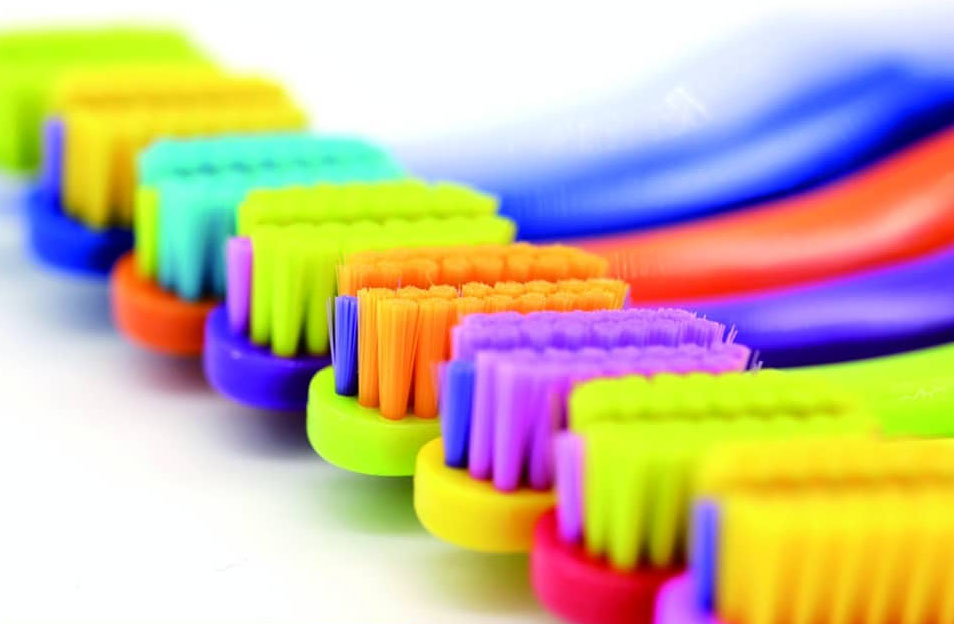 Зубные щетки для взрослых с пластиковой ручкой PESITRO (UltraClean Ultra soft Ortho 6580)
